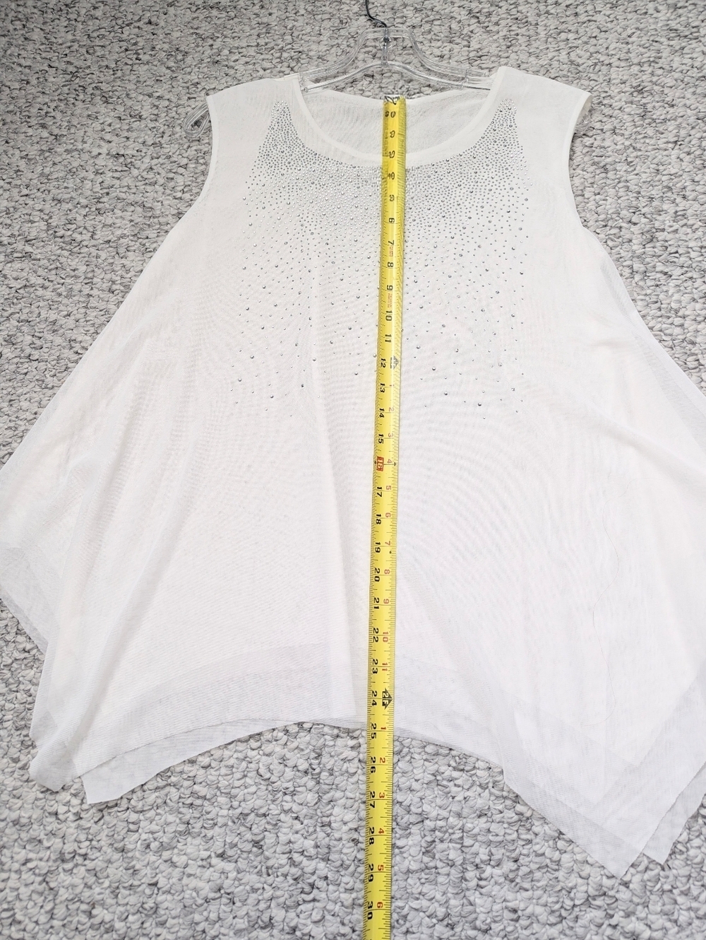 NWT Women's White Sleeveless Chiffon Blouse w/Rhinestones & Assymetrical Hem - Picture 11 of 14